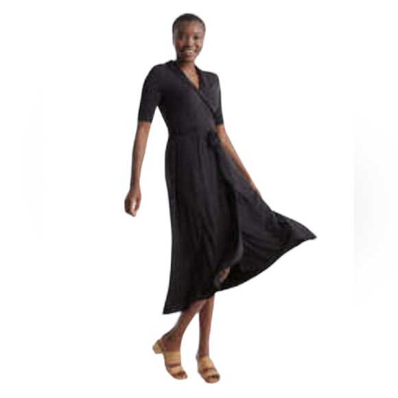 Quince Dresses & Skirts - NWT Quince Tencel Jersey Midi Wrap Dress Black Medium